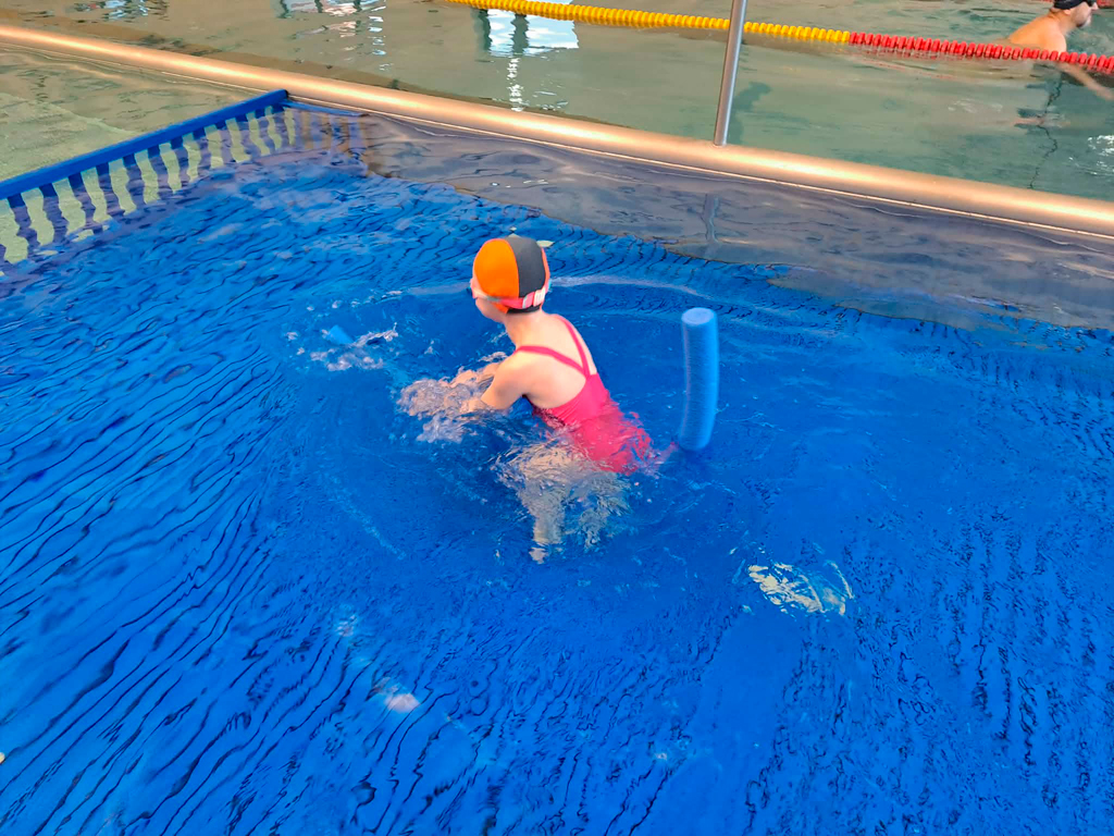 Konik na wodzie - Szkoła pływania Korzenna